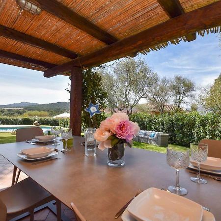 Villa Con Piscina Immersa In Un Meraviglioso Giardino - Wonderful Villa With Pool And Spacious Garden Baja Sardinia Exterior foto